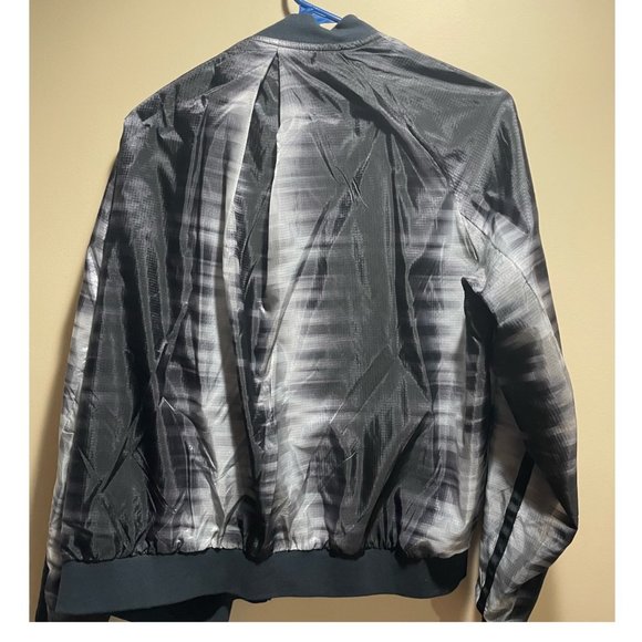 Nike Black and Gray Ombre Bomber Jacket Size Large - Picture 2 of 3